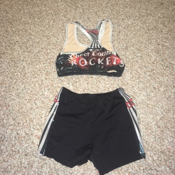 Sports bra and spandex set - Picture 2 of 2